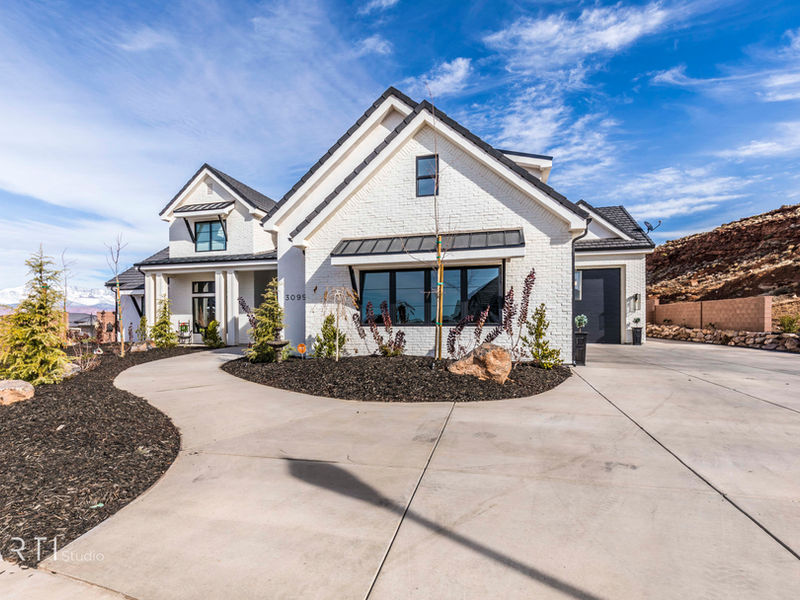 Maple Estates 40 - custom home photo 3